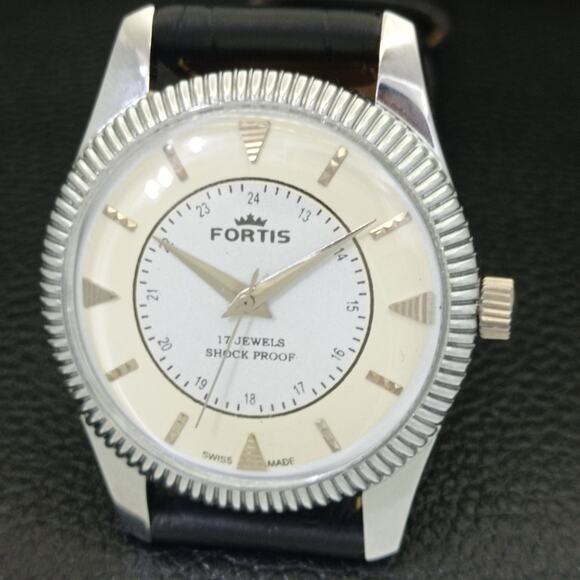 Vintage 1978 Fortis Manual Mens Silver Watch W/Leather Strap & White accents - Picture 3 of 9